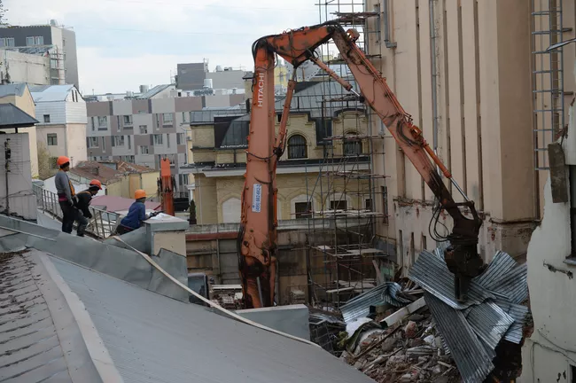 Снос Таганской АТС на Покровском бульваре в Москве