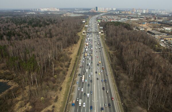 Вид на Московскую кольцевую автомобильную дорогу (МКАД)