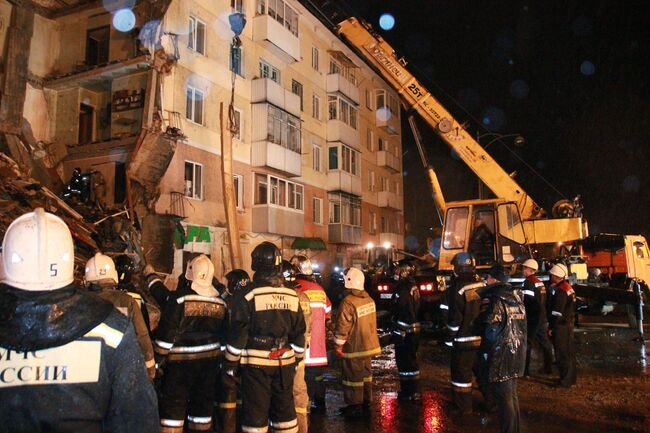 Обрушение подъезда пятиэтажного жилого дома в Междуреченске