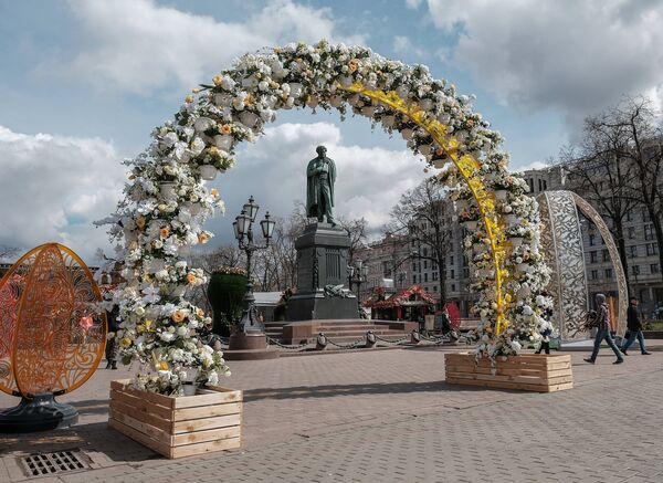 Памятник Александру Пушкину на Пушкинской площади в Москве