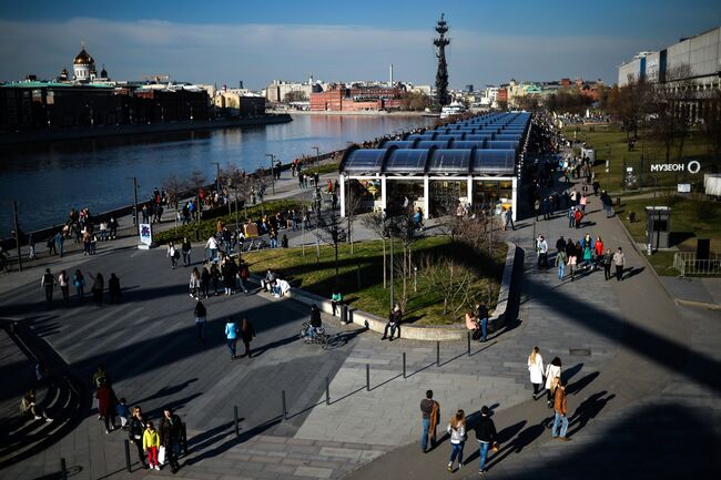 Вид на парк искусств «Музеон» в Москве