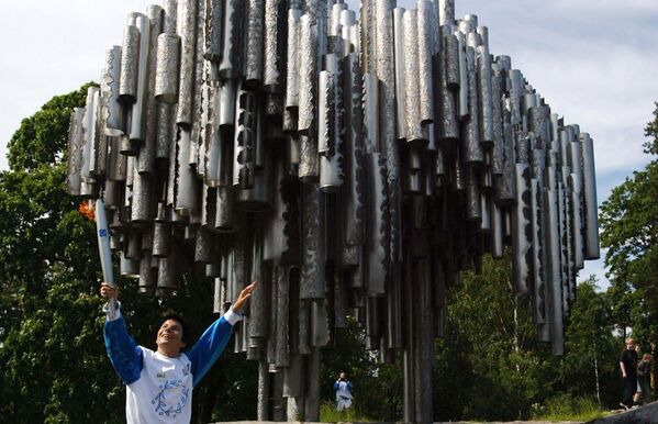 Памятник Сибелиусу в Хельсинки сделан из труб