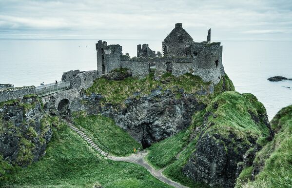 Замок Данлюс, Ирландия