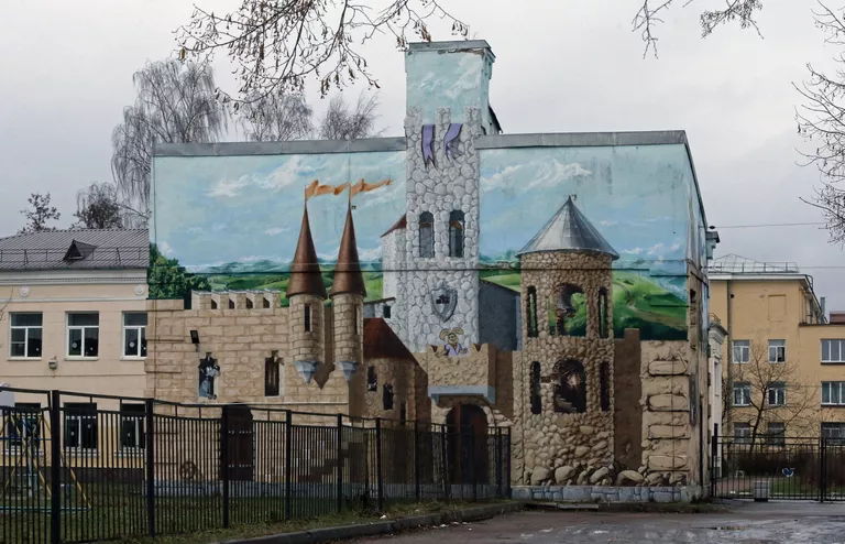 Живопись на стенах домов в Санкт-Петербурге Живопись на стенах домов в Санкт-Петербурге