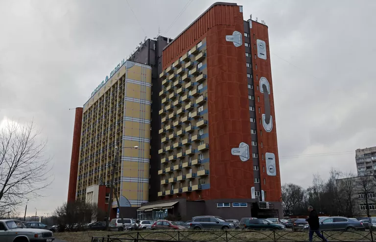 Живопись на стенах домов в Санкт-Петербурге Живопись на стенах домов в Санкт-Петербурге