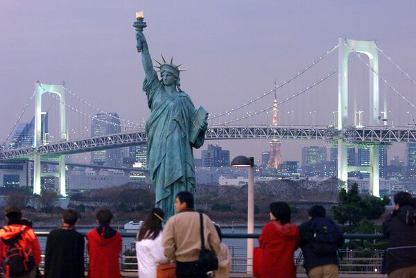 Статуя Свободы в Токио