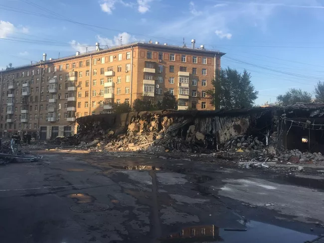 Последствия тления остатков снесенного павильона