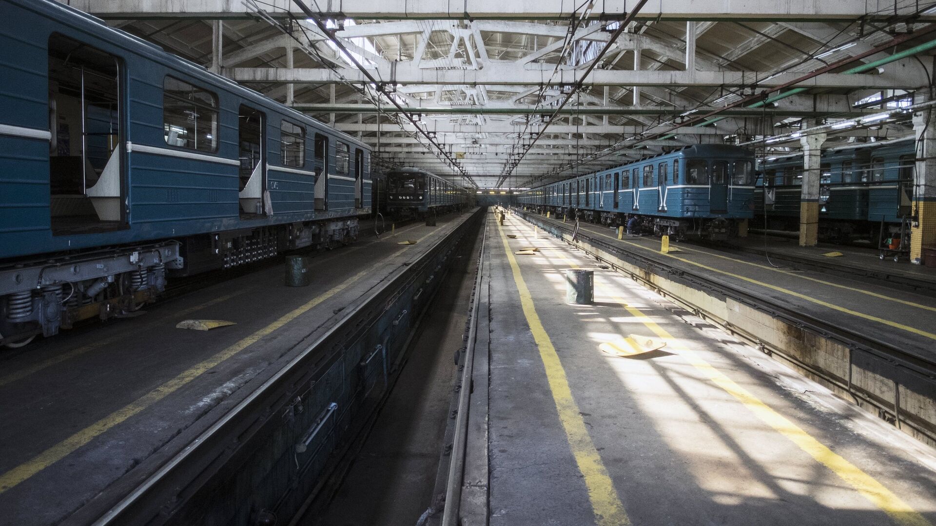 Депо метро. Депо Руднево метрополитена. Депо Московского метрополитена. Депо Лихоборы метрополитена. Электродепо Лихоборы метрополитена.