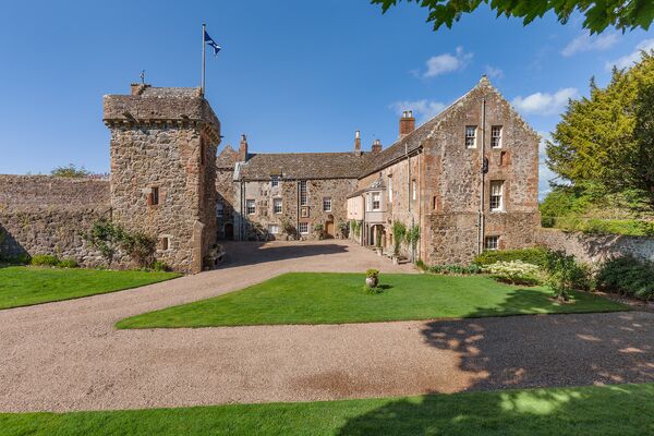 Шотландский замок XIII века Craig