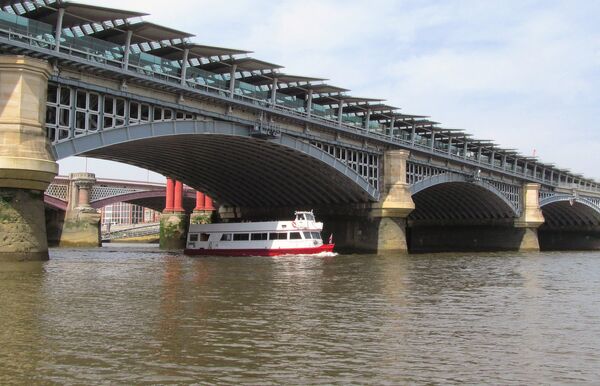 Blackfriars Bridge, Лондон