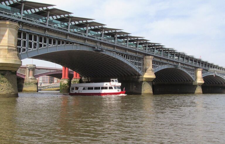 Blackfriars Bridge, Лондон