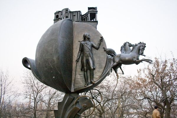 Монументальная взятка: знаменитые скульптуры мира с политическим подтекстом