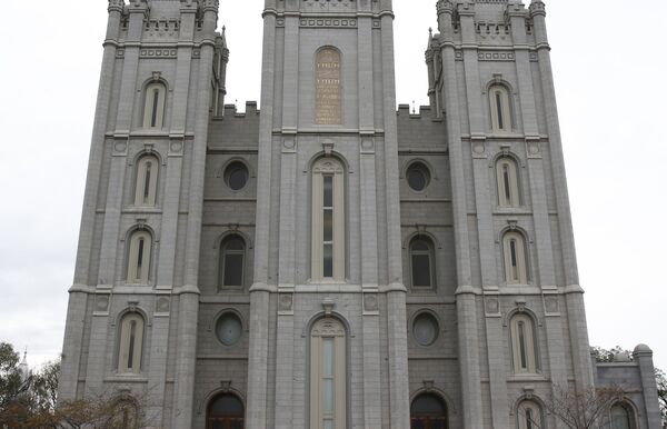 Мормонский храм на Храмовой площади, Солт-Лейк-Сити (Юта, США)