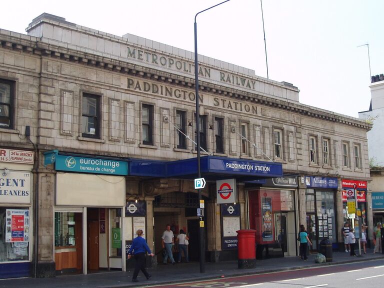 Вход в станцию метро Paddington, Лондон