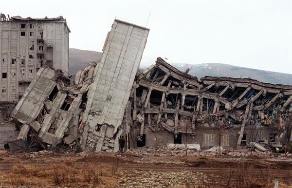 Дома, разрушенные землетрясением в Спитаке 7 декабря 1988 года