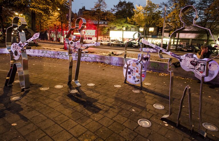 Памятник Beatles на Beatles-Platz в Гамбурге