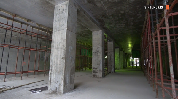Потолок-лабиринт и стереокапли на колоннах станции метро Говорово