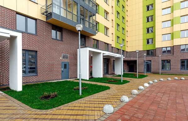 Московский стандарт реновации жилья: власти Москвы рассказали, какие дома придут на смену пятиэтажкам. Двор.