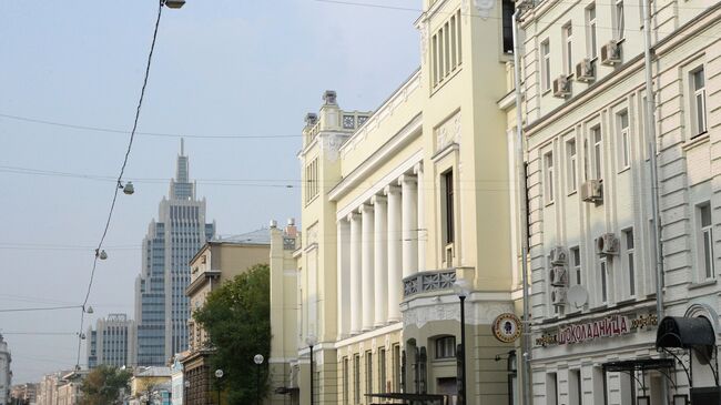 Здание театра Ленком на улице Малая Дмитровка в Москве