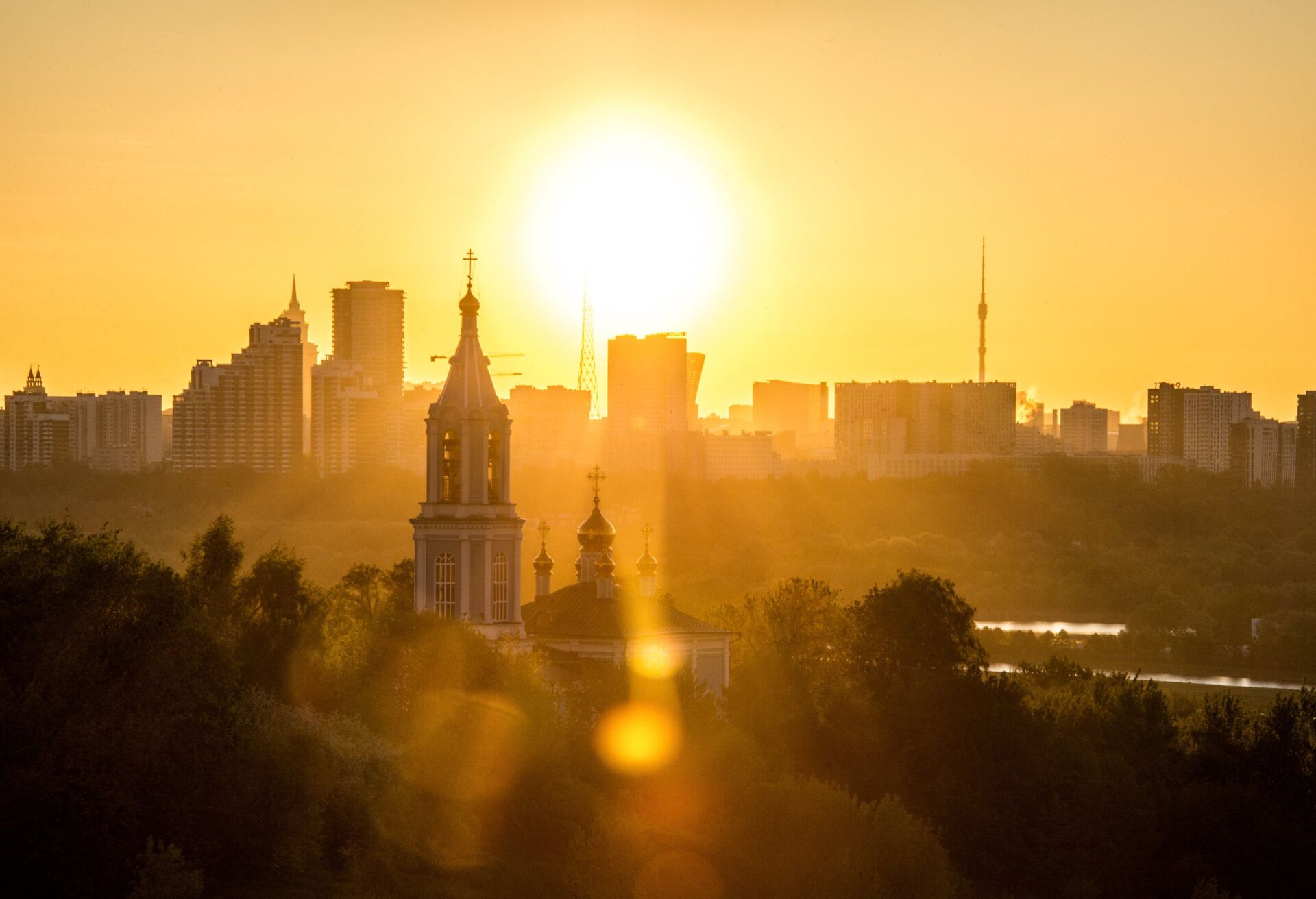 восход над москвой