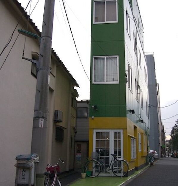 Узкий дом в Токио