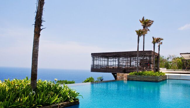 Бассейн на курорте Alila Uluwatu, Бали