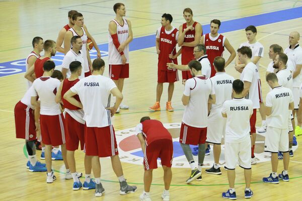 Игроки мужской сборной России по баскетболу