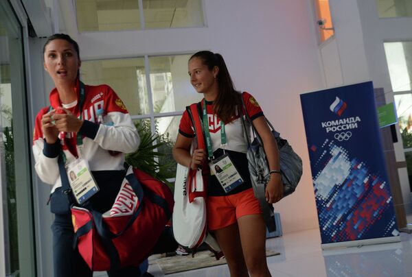 Российские теннисистки Анастасия Мыскина и Дарья Касаткина (справа)