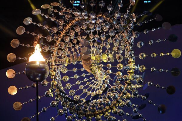 Чаша олимпийского огня на стадионе Маракана в Рио-де-Жанейро