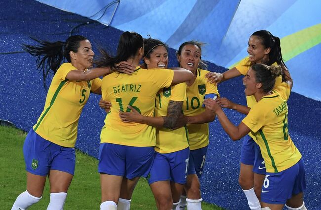 Футболистки сборной Бразилии