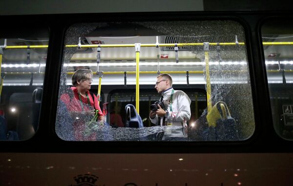 Автобус с журналистами, следовавший по маршруту между олимпийскими объектами, был обстрелян на шоссе в Рио-де-Жанейро