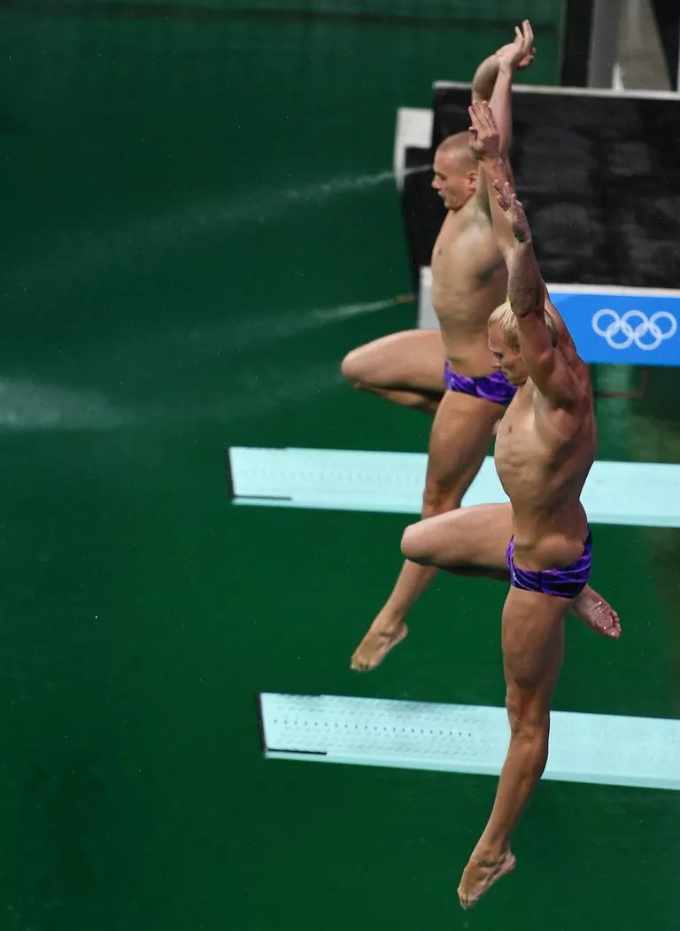 Спортсмены сборной России Евгений Кузнецов и Илья Захаров Спортсмены сборной России Евгений Кузнецов и Илья Захаров