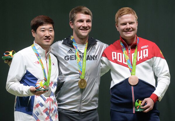 Ким ДжонХён (Южная Корея), Хенри Юнгхенель (Германия) и Кирилл Григорьян (Россия) (слева направо)