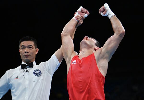 Азербайджанский боксер Камран Шахсуварли после победы над Артемом Чеботаревым