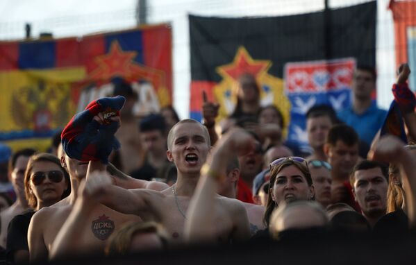 Болельщики ЦСКА на матче 3-го тура чемпионата России по футболу