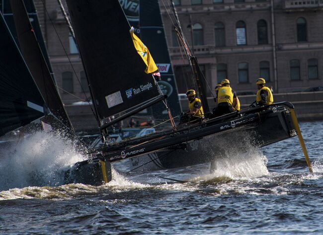 Парусная регата Extreme Sailing Series в Санкт-Петербурге