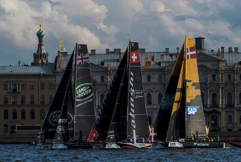 Парусная регата Extreme Sailing Series в Санкт-Петербурге