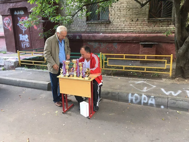 Главный тренер сборной России по футзалу Александр Одинцов (справа) Главный тренер сборной России по футзалу Александр Одинцов (справа)