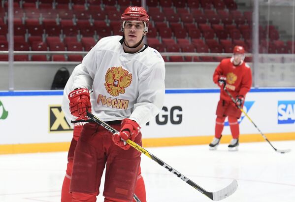 Нападающий сборной России по хоккею Евгений Малкин