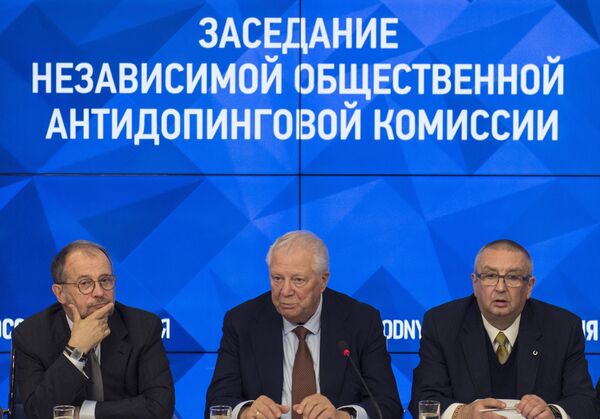 Владимир Лисин, Виталий Смирнов и Леонид Мирошниченко (слева направо)