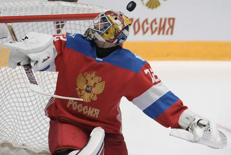 Вратарь сборной России Сергей Бобровский Вратарь сборной России Сергей Бобровский
