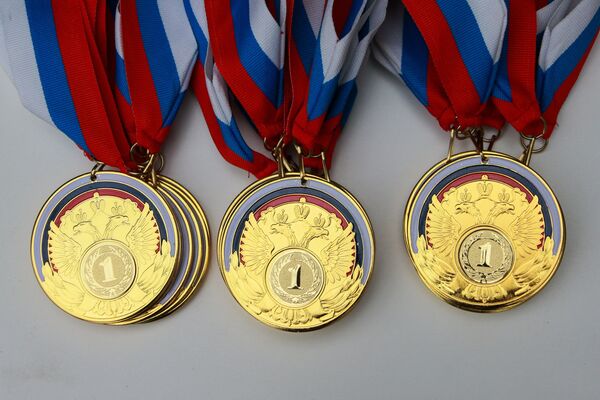 Комплект золотых медалей для победителей всероссийских паралимпийских соревнований