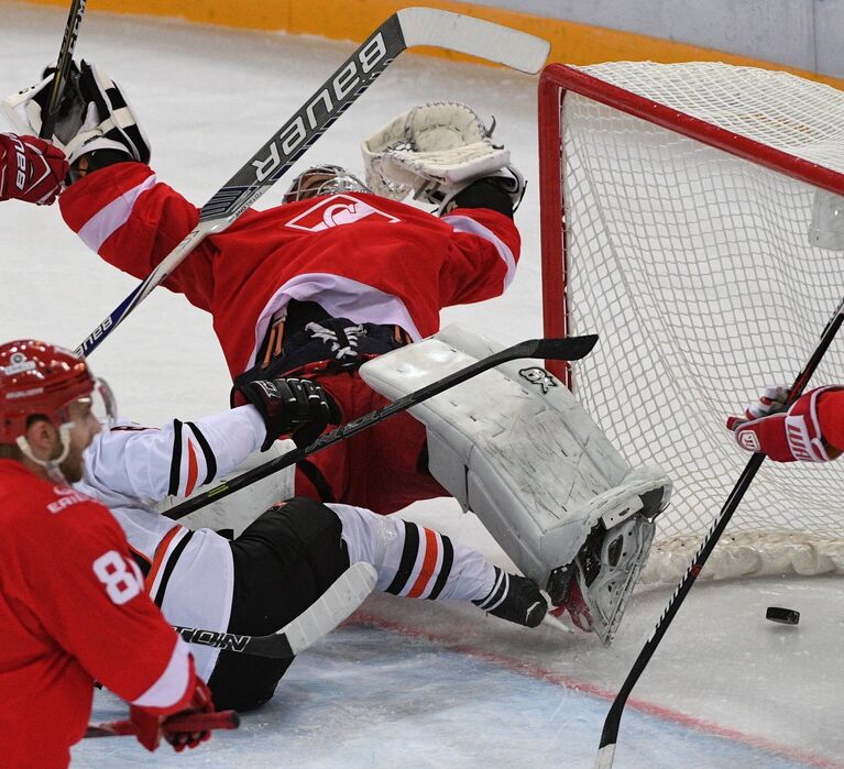 Вратарь ХК Спартак Никита Беспалов