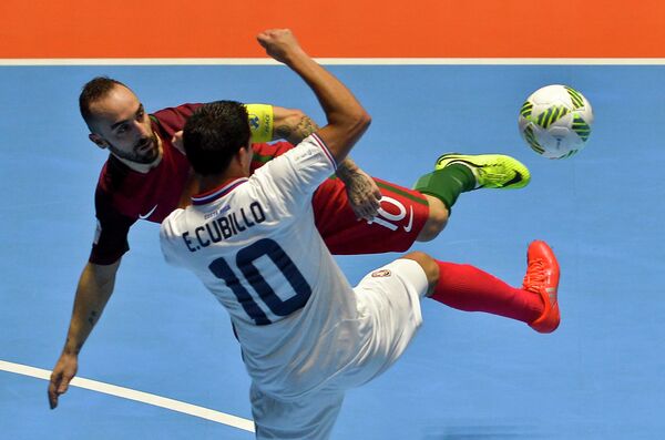 Игровой момент матча Португалия - Коста-Рика