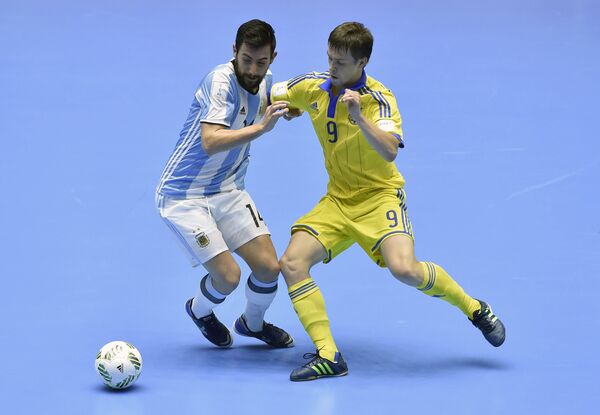 Игровой момент матча Украина - Аргентина