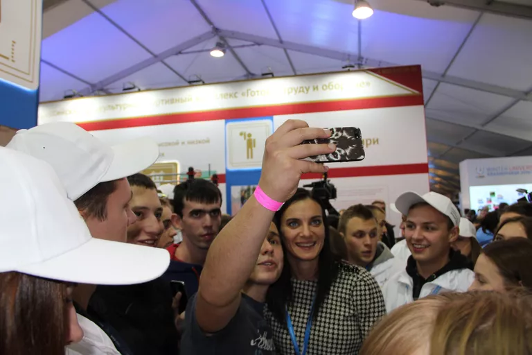 Повезло парню! Повезло парню!