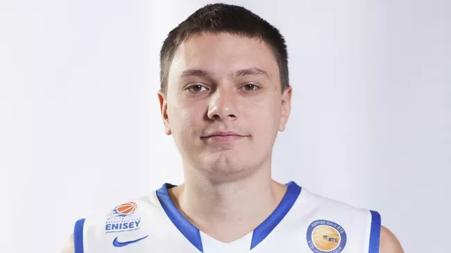 Денис Лукашов