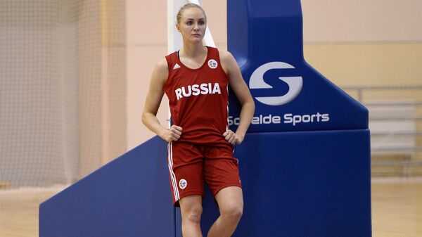 Защитник женской сборной России по баскетболу Елена Беглова