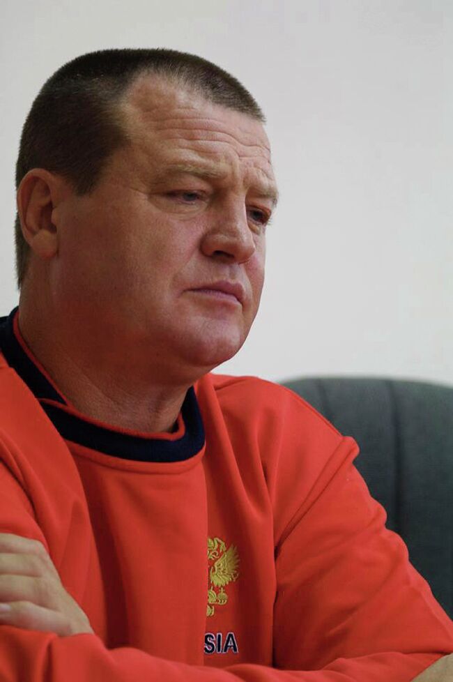 Главный тренер женской национальной команды по боксу Виктор Лисицын