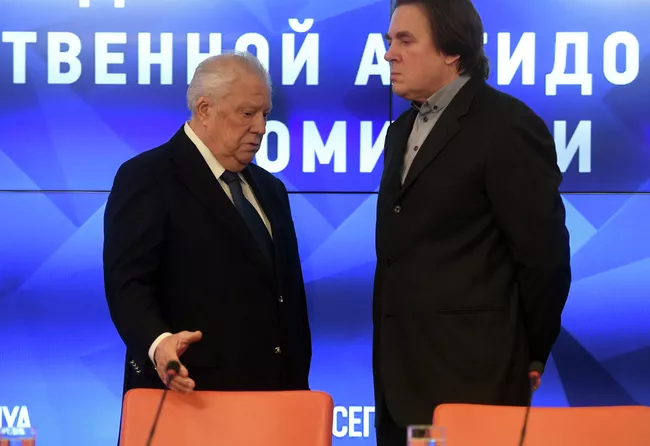 Виталий Смирнов (слева) и Константин Эрнст